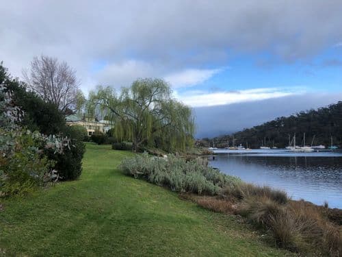 Geilston Bay foreshore trail (2).jpg