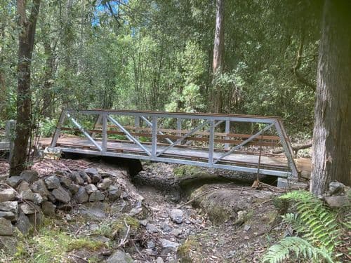 Nierinna Footbridge 1 - photo 2.jpg